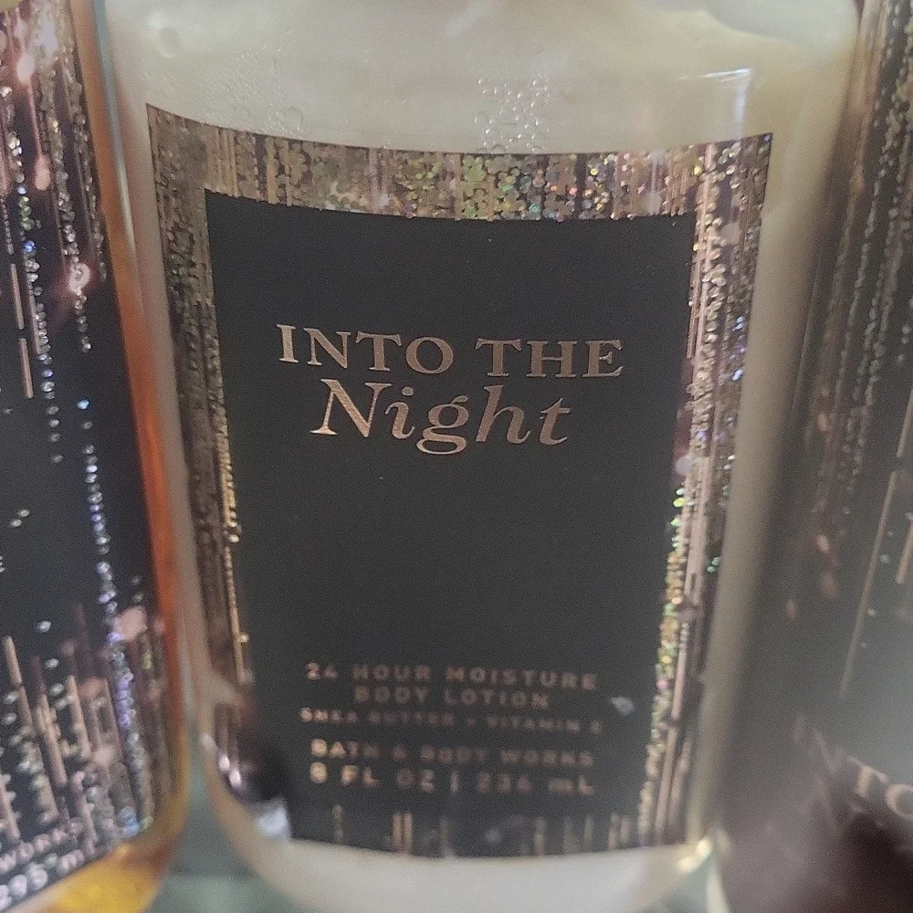 Trio Into the Night Bath and Body Works Set Plus Poof Dust Cover